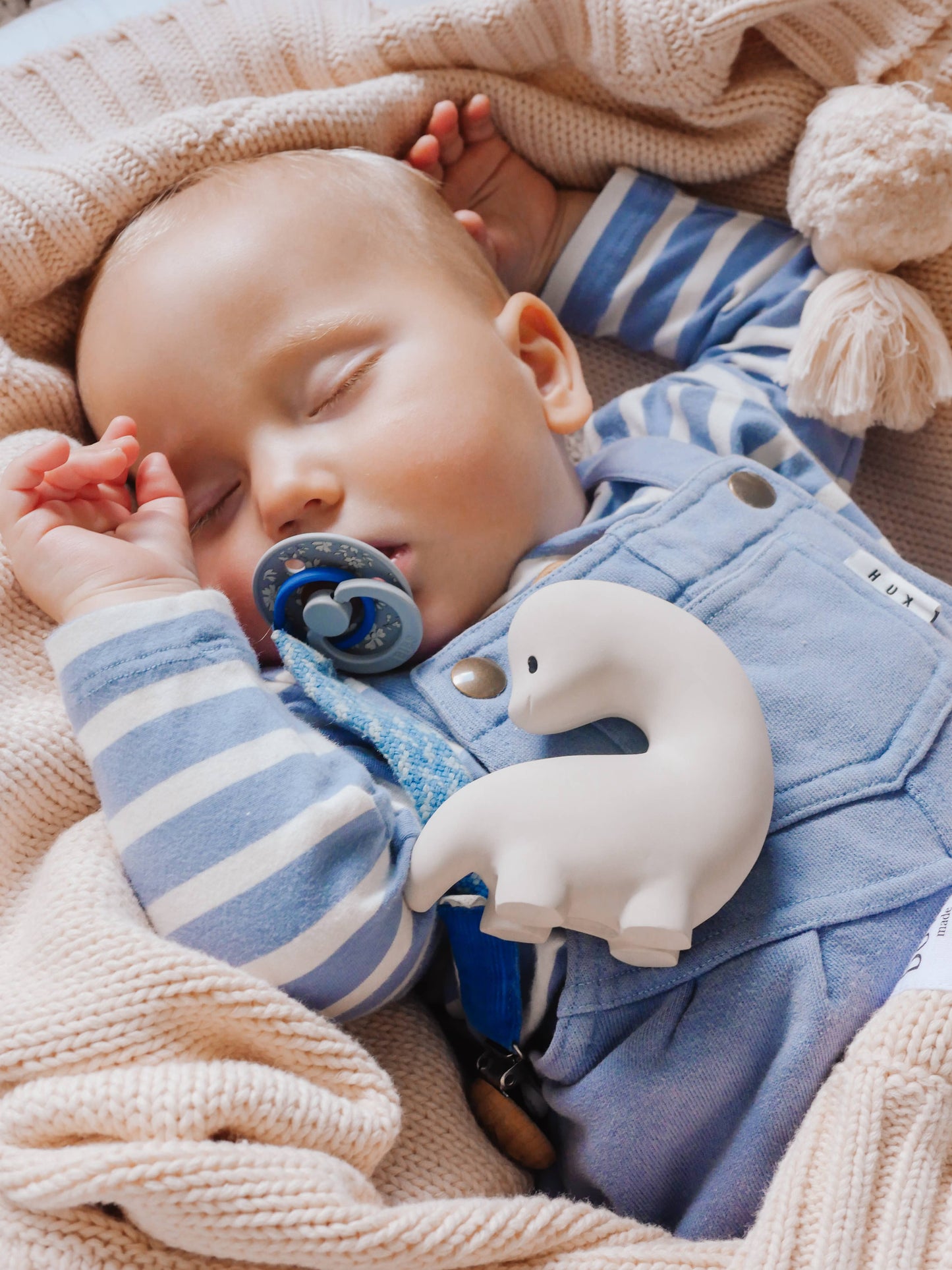Brachi Natural Rubber Teether, Rattle and Bath Toy