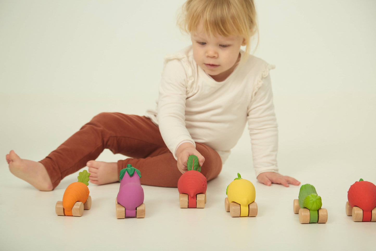 Lou The Lemon Baby Car, natural rubber, wood